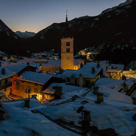 Appartement "Lo Mequio De Emilie" 2 Passi Da Centro E Piste à Valtournenche Extérieur photo