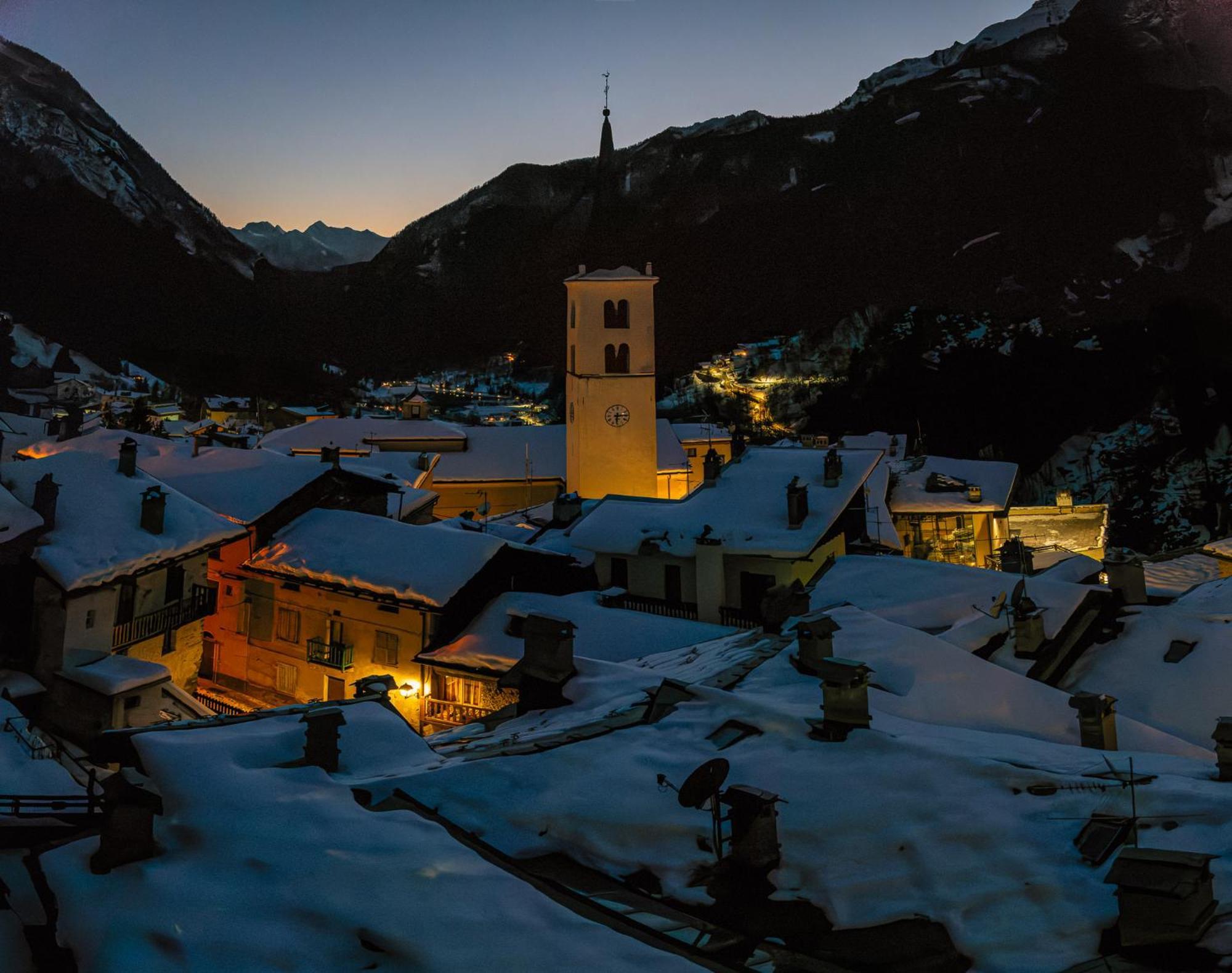 Appartement "Lo Mequio De Emilie" 2 Passi Da Centro E Piste à Valtournenche Extérieur photo